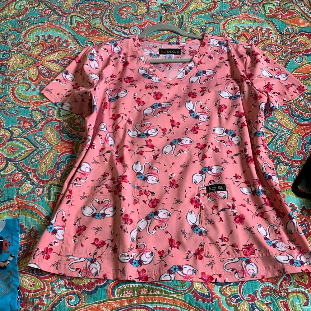 Koi Extra Large XL Pink White Swans Scrub Top Love Valentine